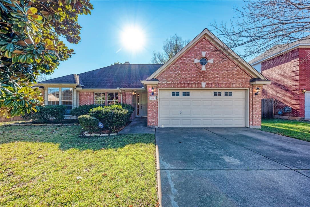 210 Glacier Dr