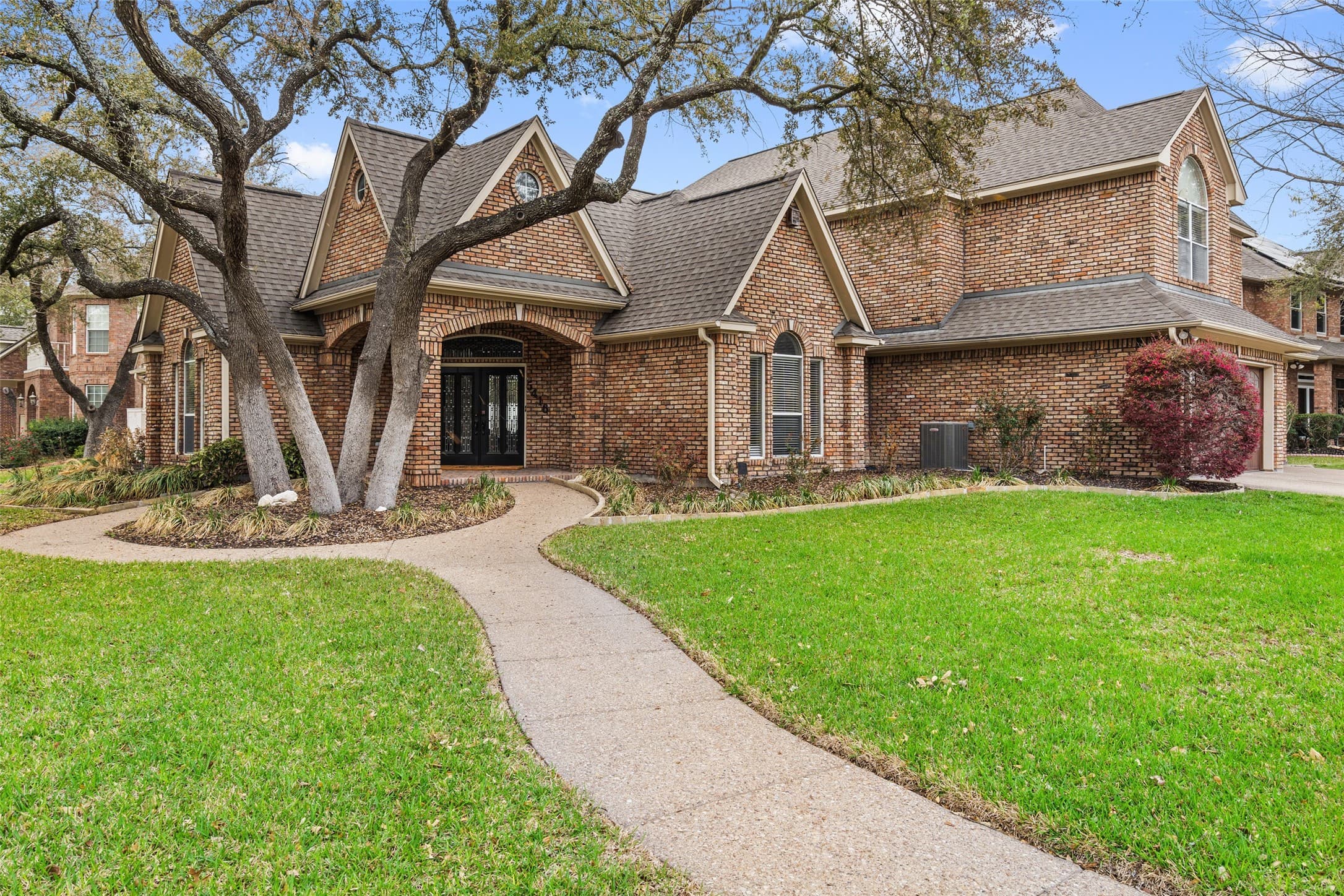 5416 Summerwood Dr