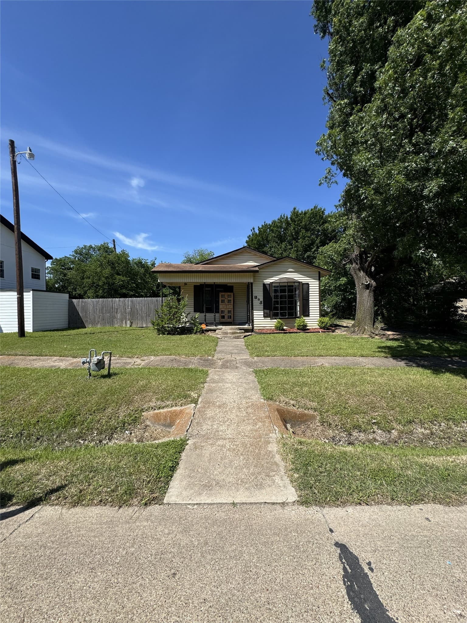803 Ripley St