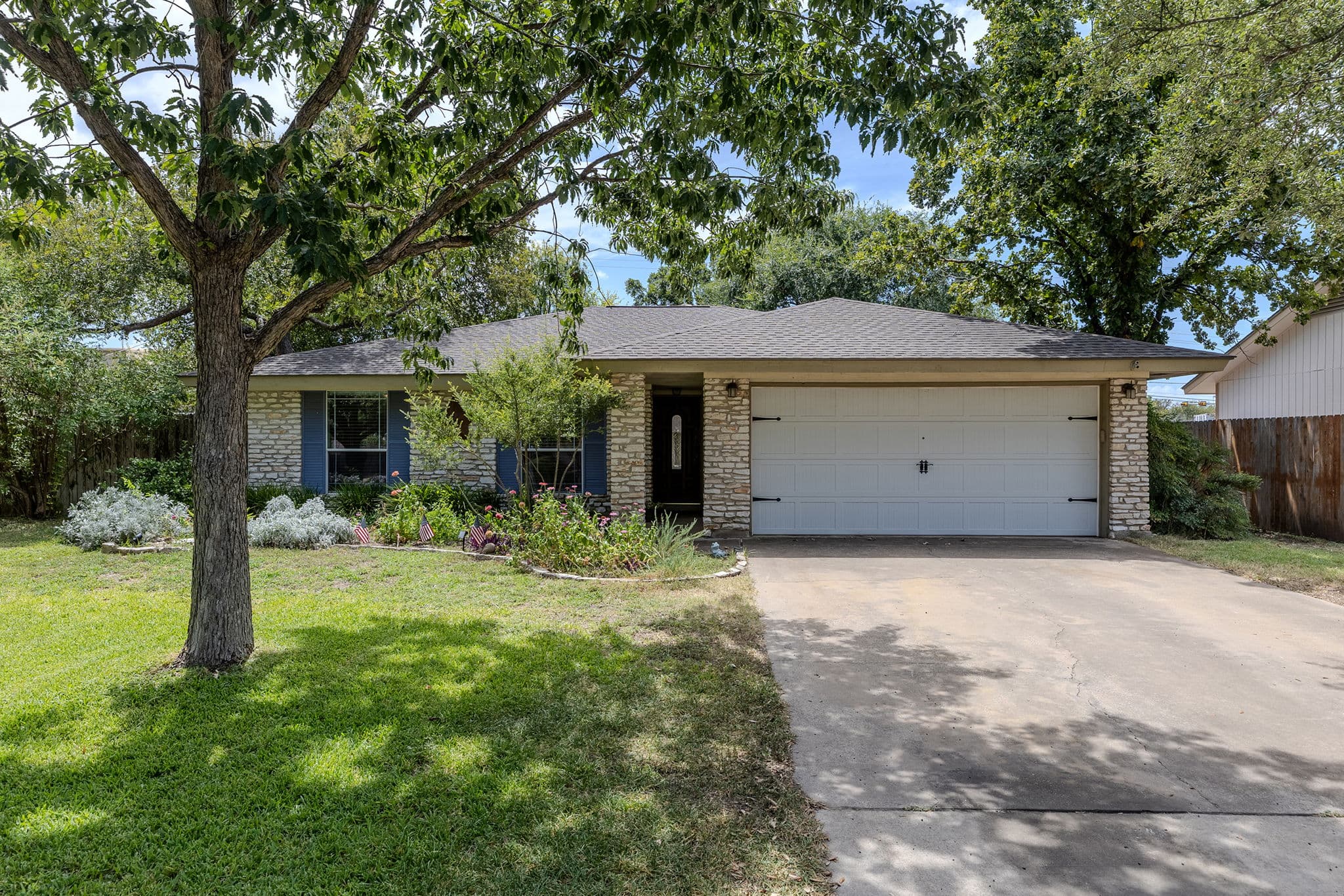 8509 Slant Oak Dr
