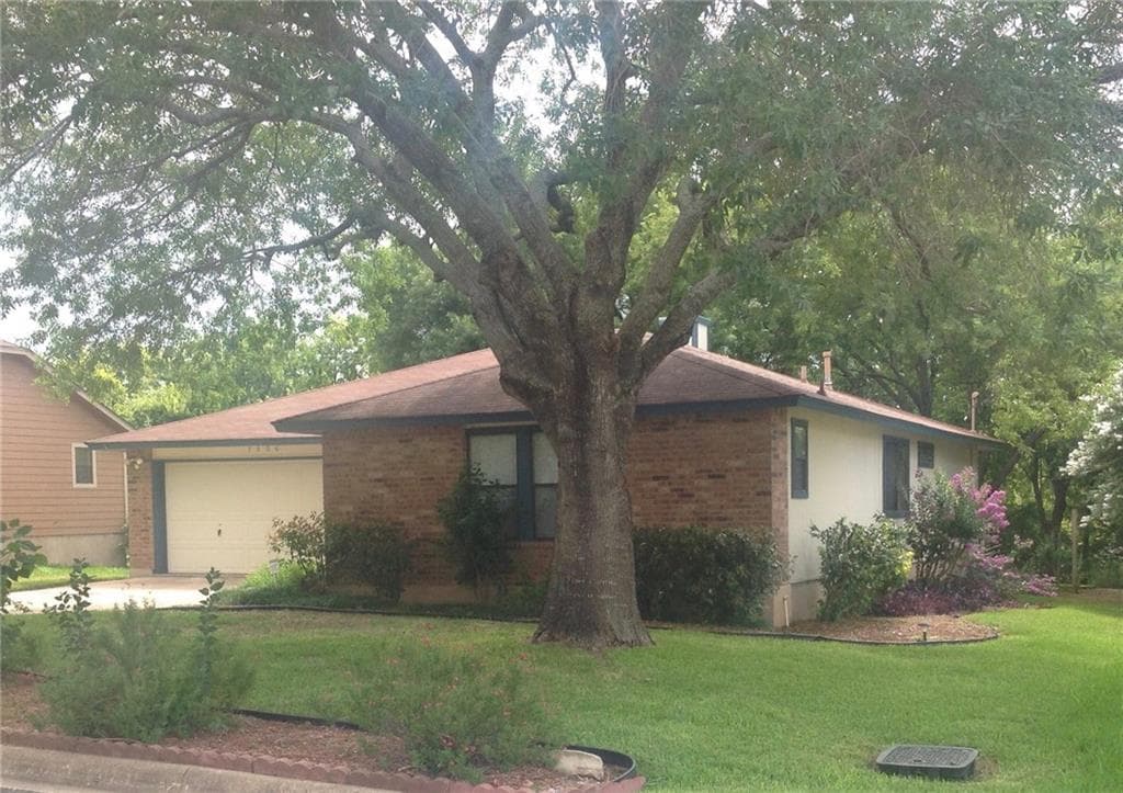 2306 Stratford Dr