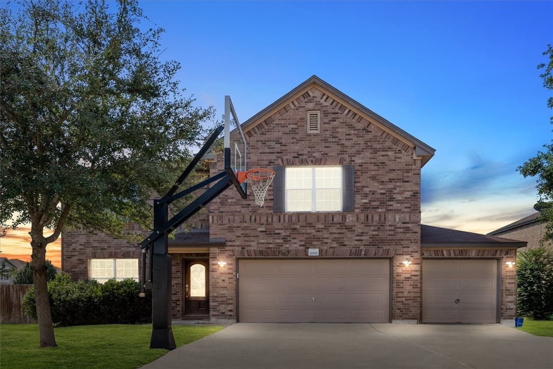 2000 Woodway Dr