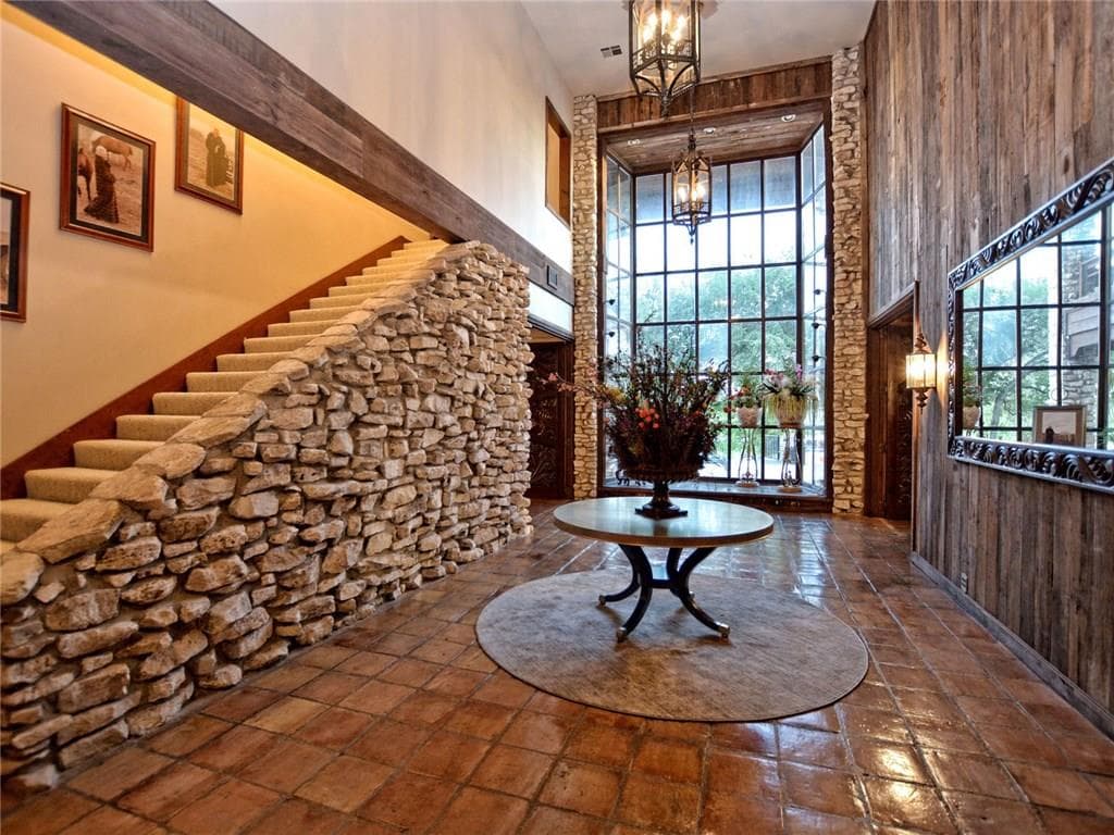 Gallery image 2