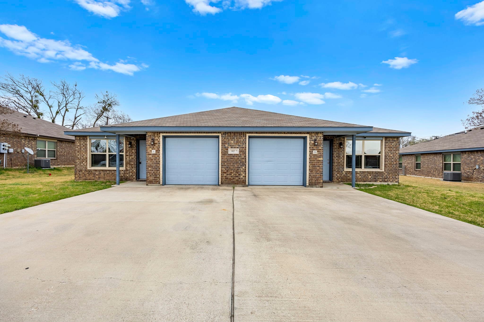917 Brookview Dr