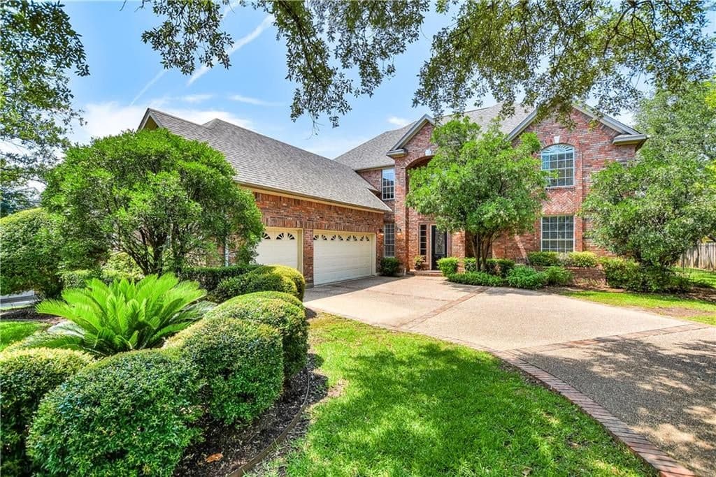 10416 Peonia Ct