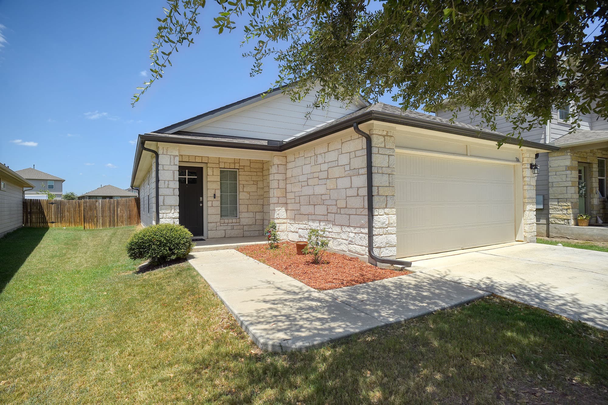 706 Roaring Fork Ln