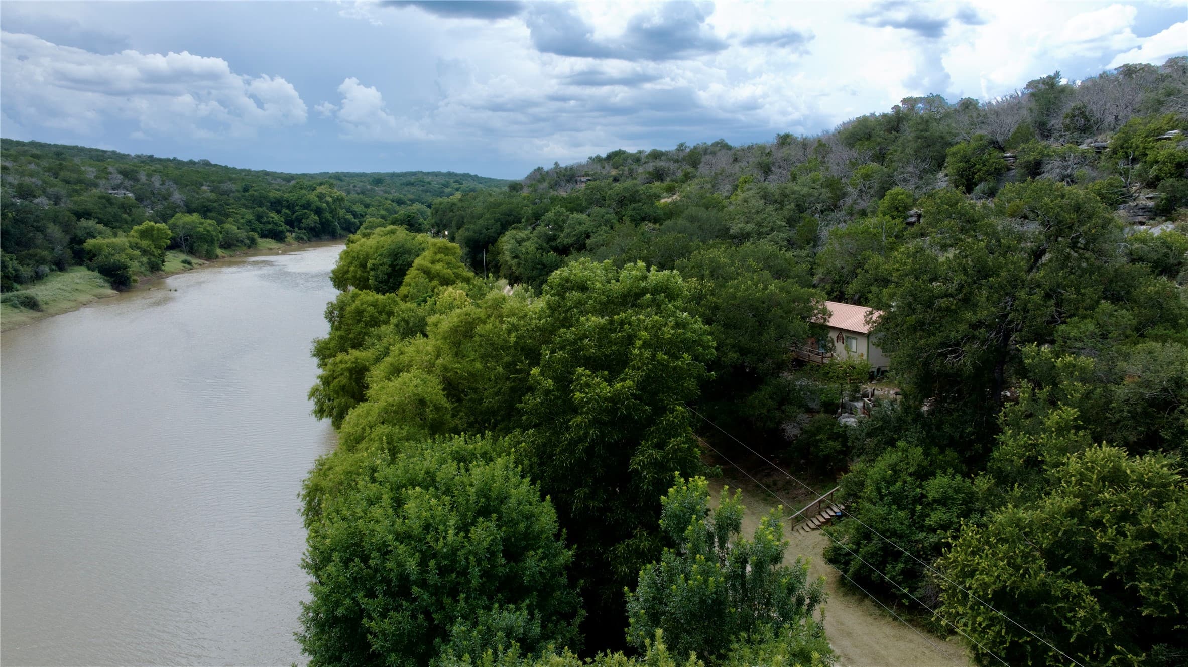 2212 N River Rd