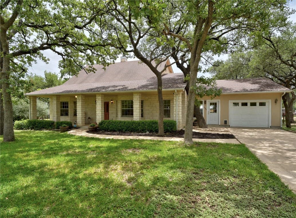 1008 Red Bud Dr