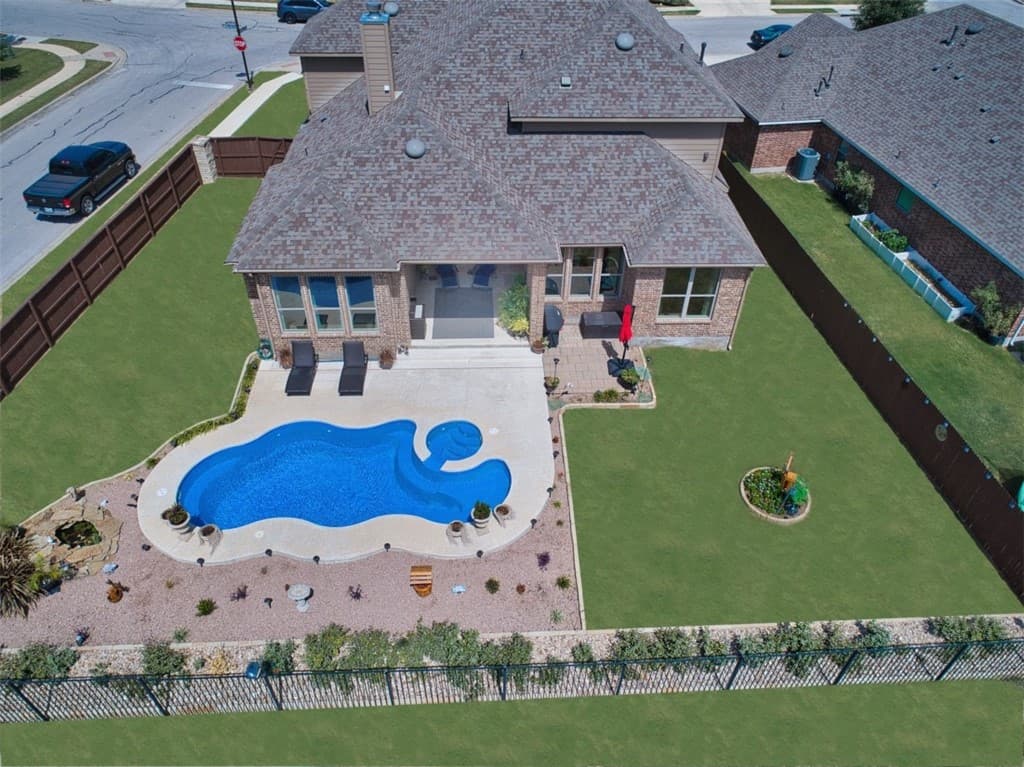 300 Miracle Rose Way