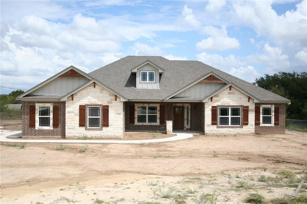 5568 County Road 3300