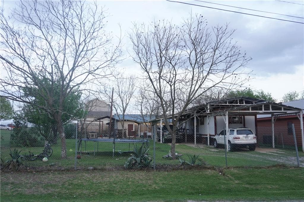 401 Regina Dr