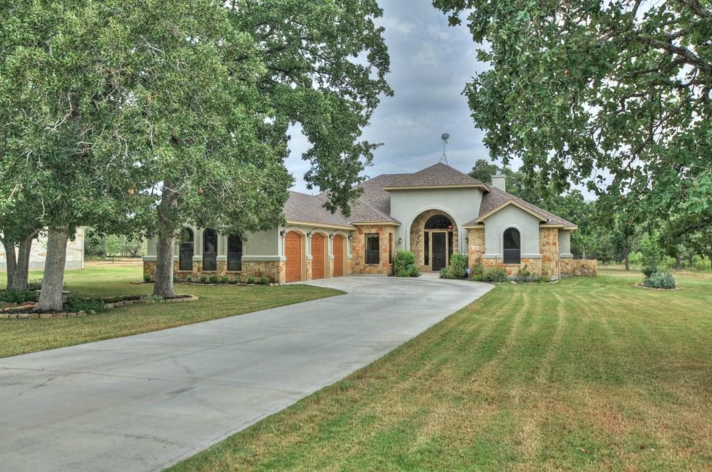 228 Independence Dr