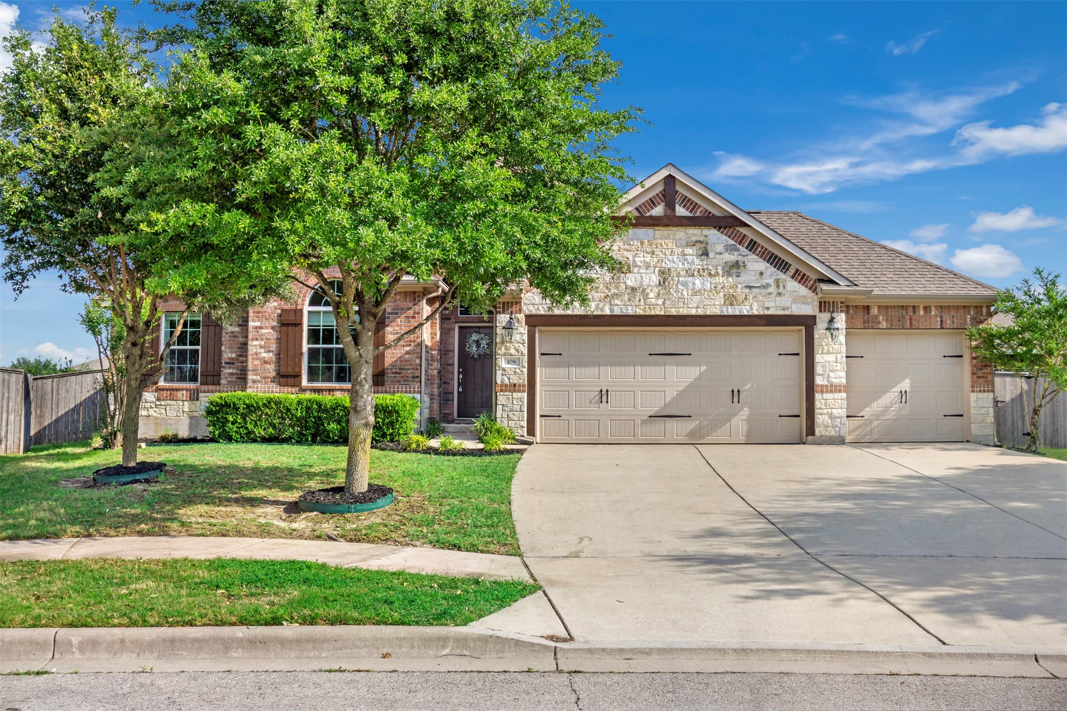 108 Poppy Ct