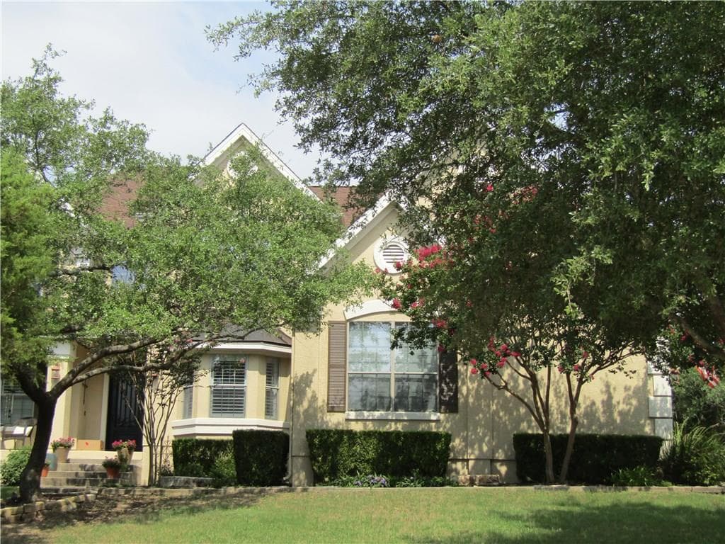 3816 Travis Country Cir