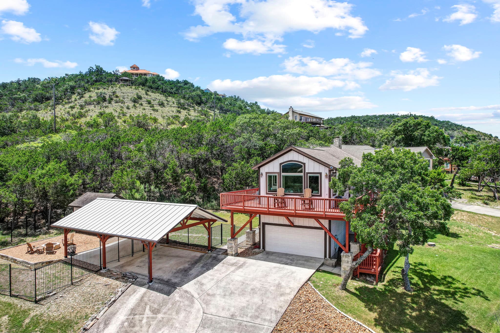 590 Barbara Dr