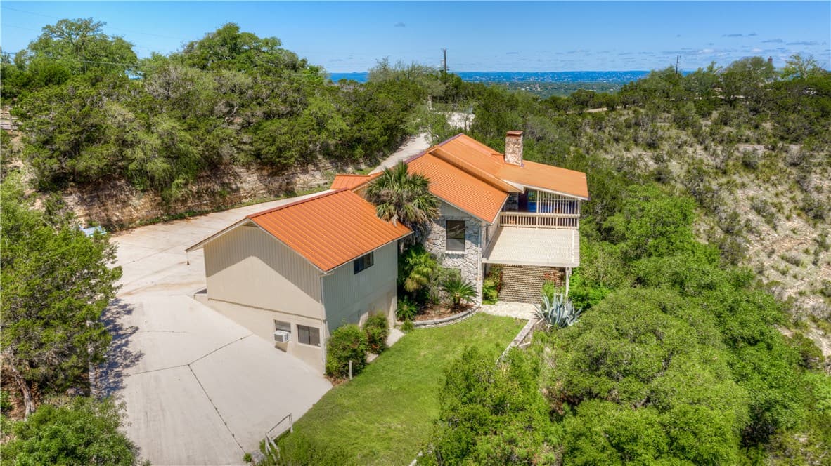 2540 Village Oak