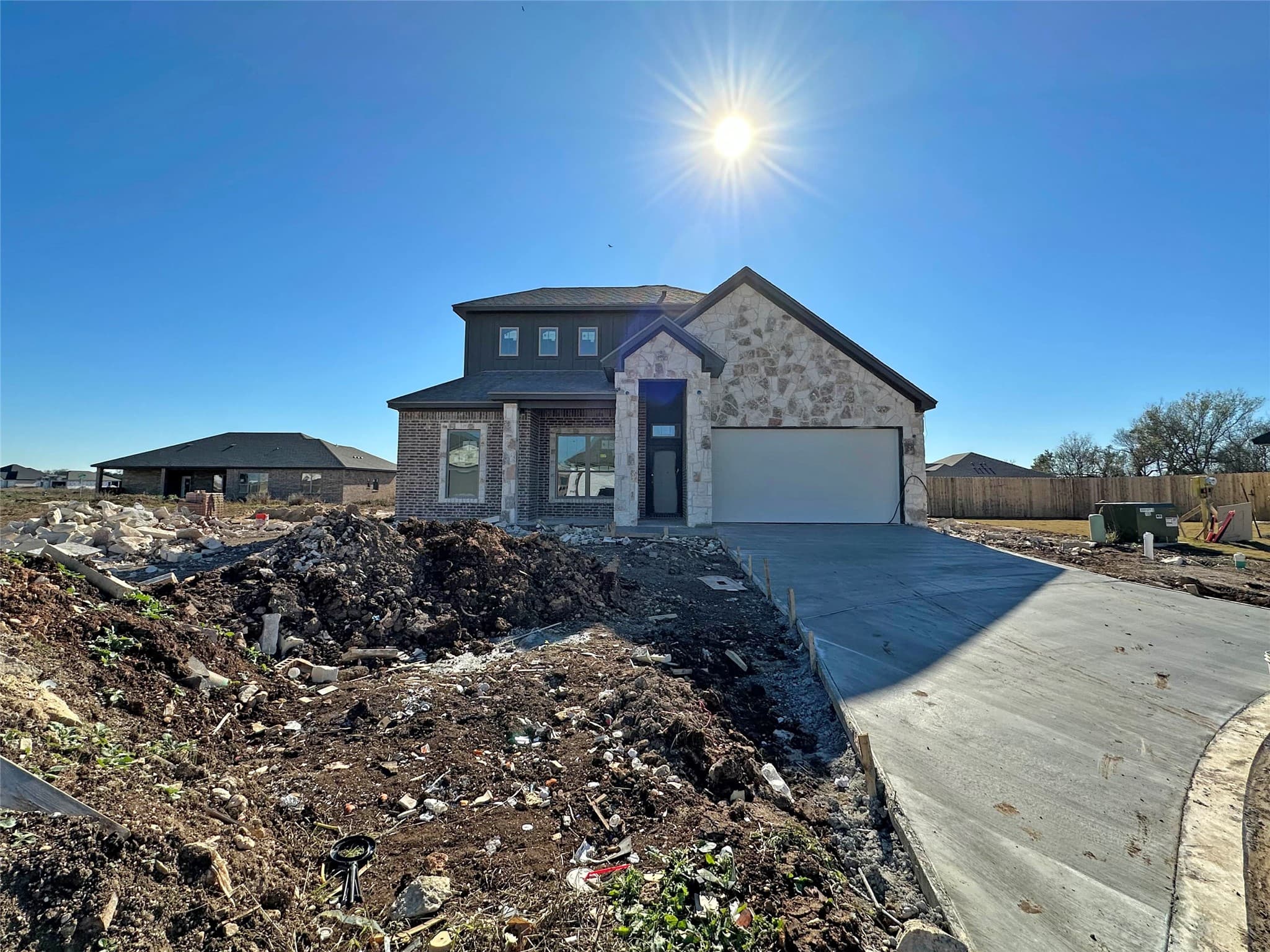 813 Eagle Crest Cv