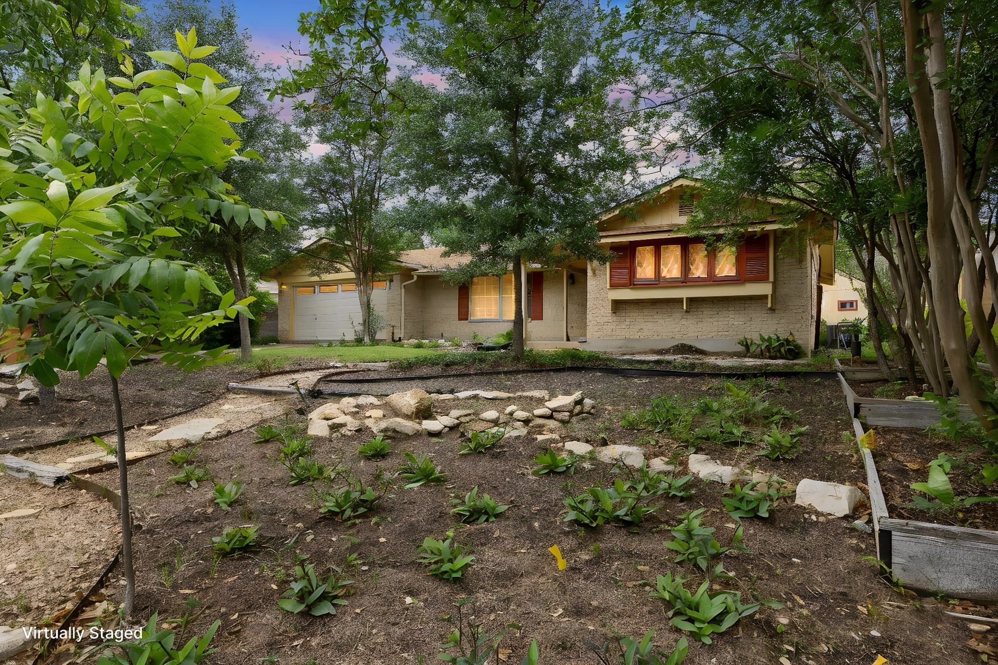 5509 Mapleleaf Dr
