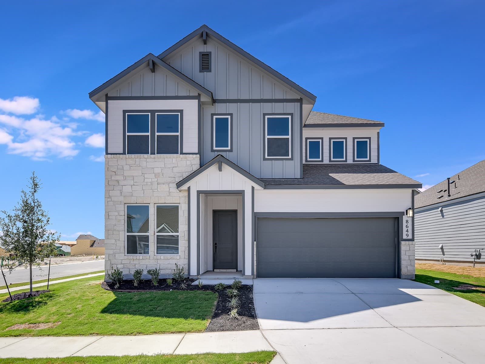 8649 Wellspring Loop