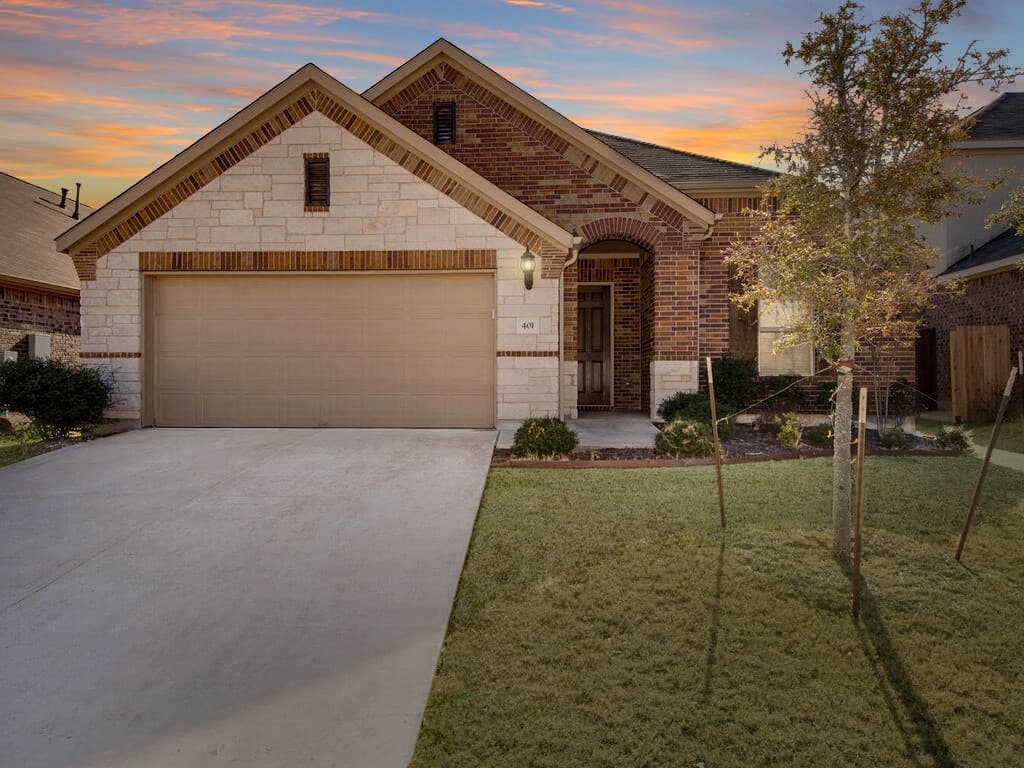 401 Esperanza Dr