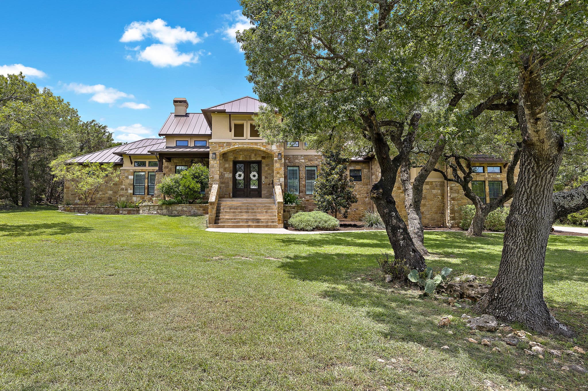 Main property image