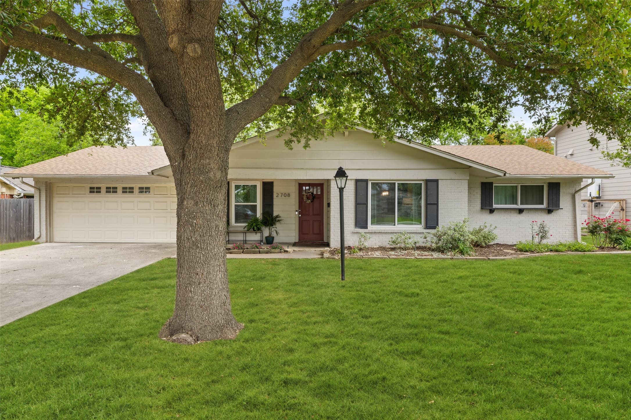 2708 Greenlawn Pkwy