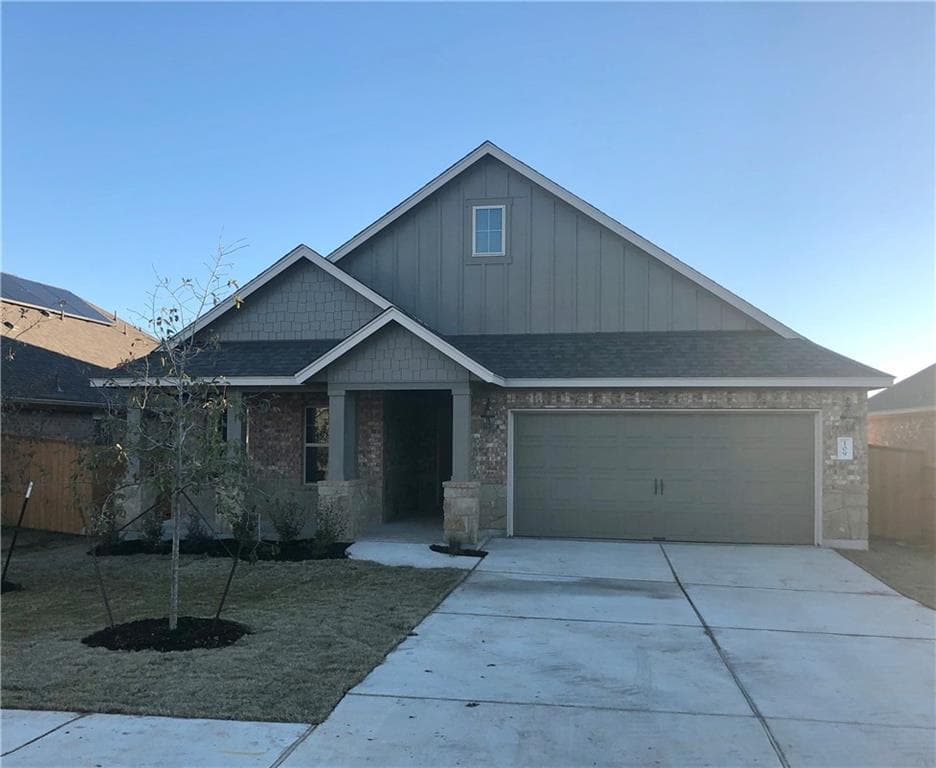 109 Wooden Lodge Dr