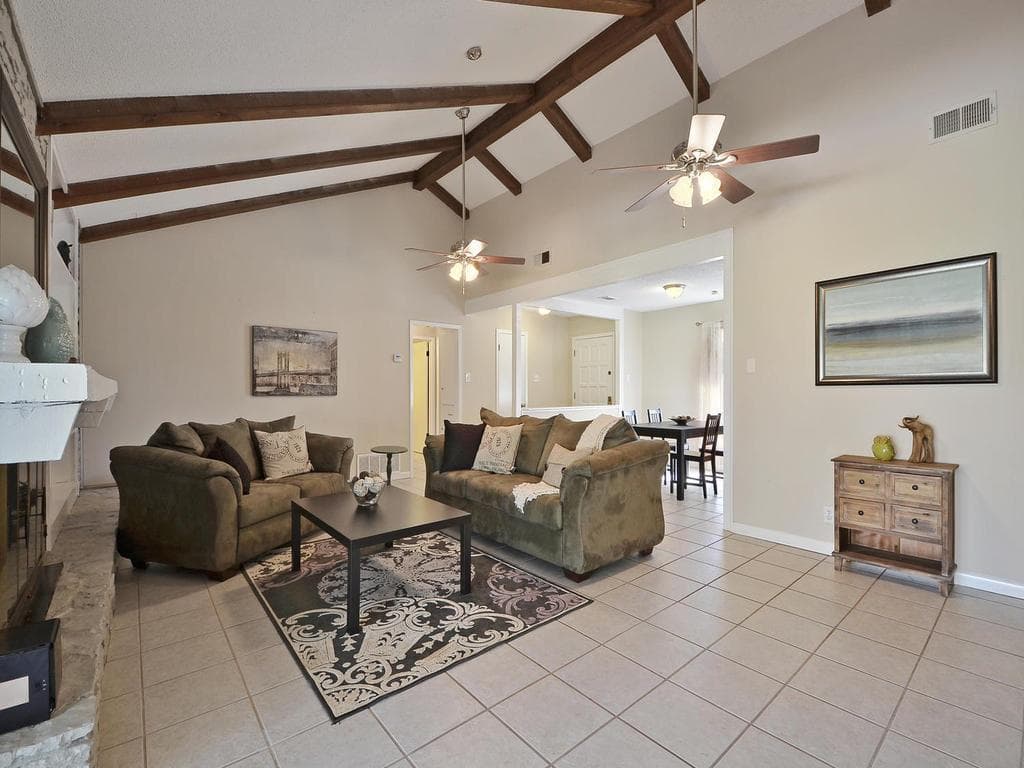 7014 Whispering Creek Dr