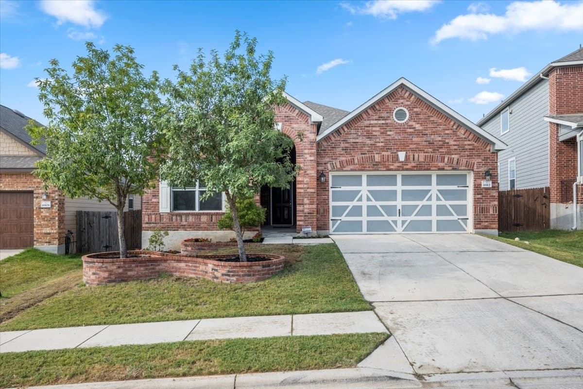 Main property image