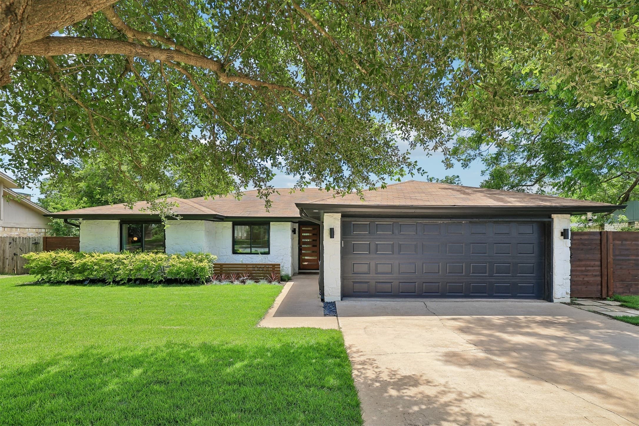 10601 Mourning Dove Dr