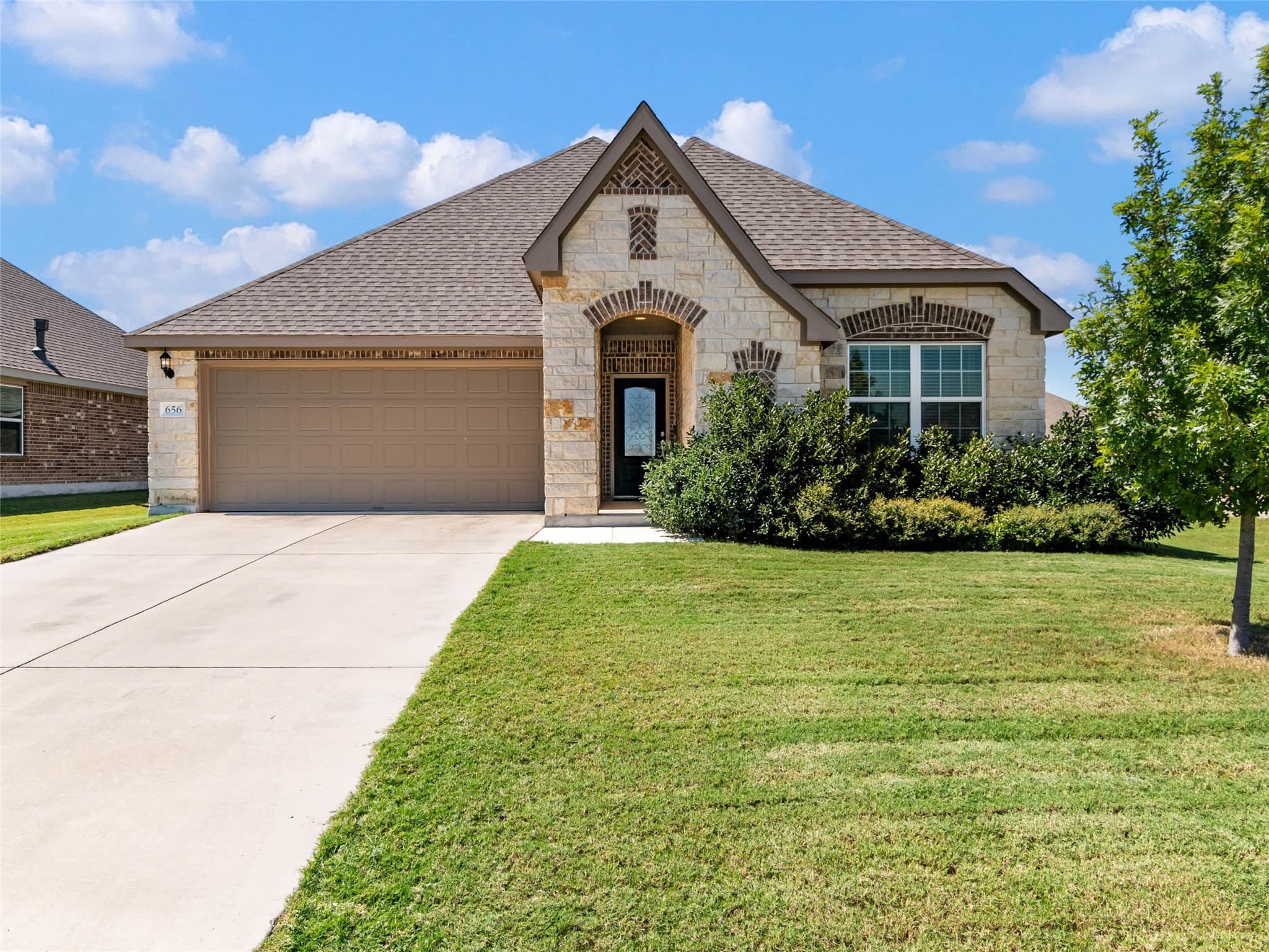 656 Ridgemeadow Dr