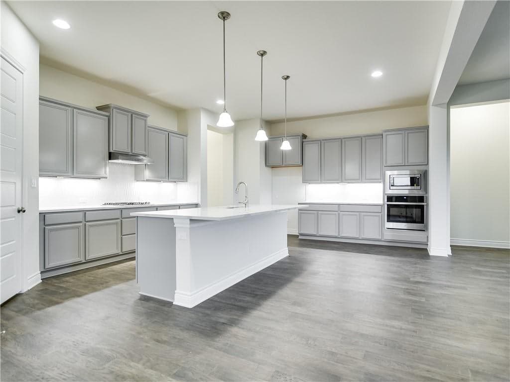 130 Rapid Springs Cv