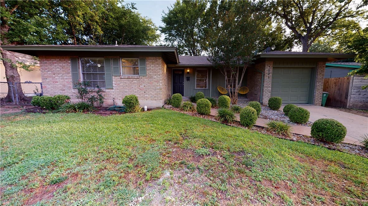1503 Fairfield Dr