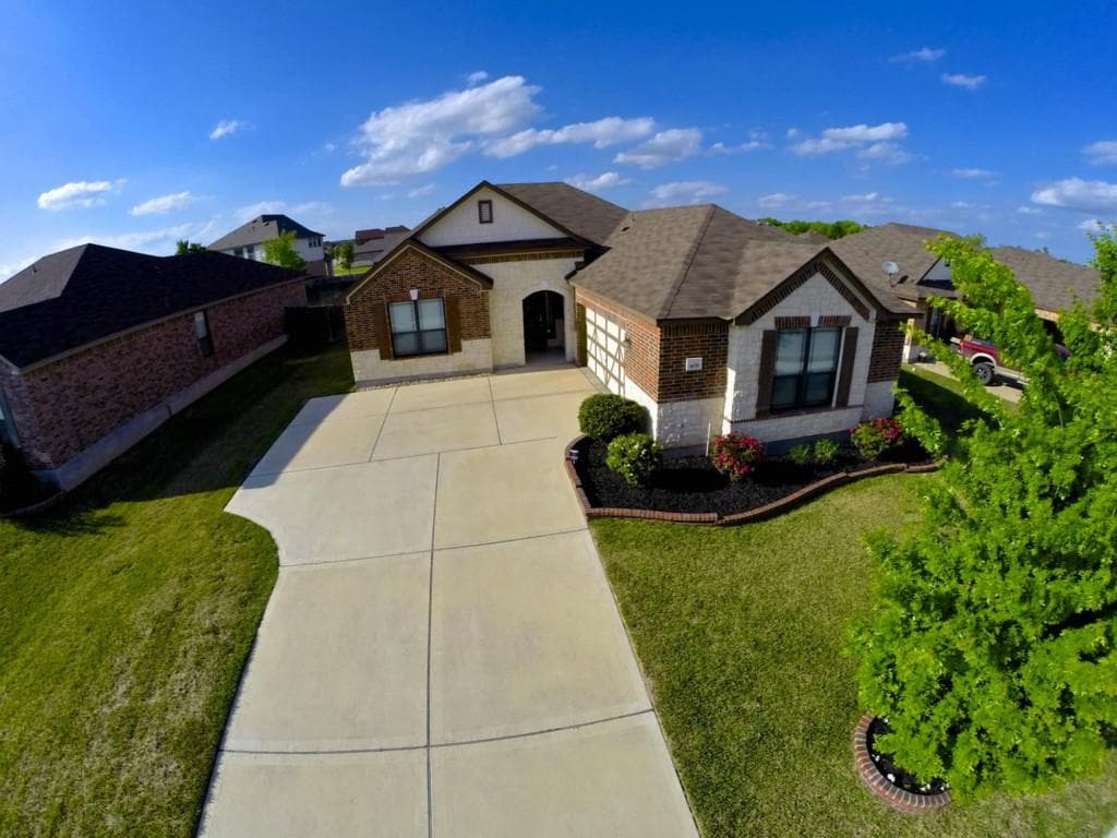 408 Willow Walk Dr