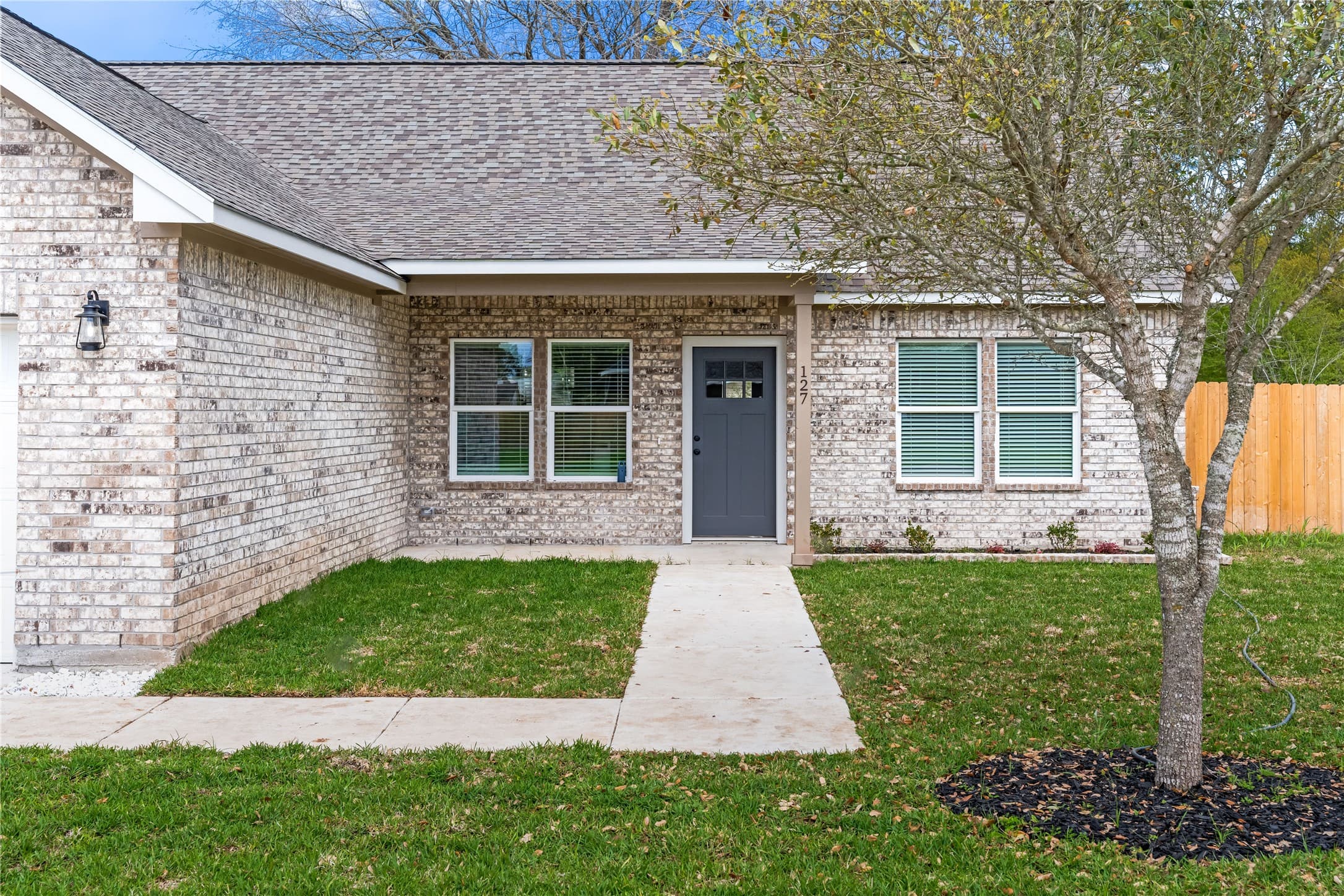 127 Callie St