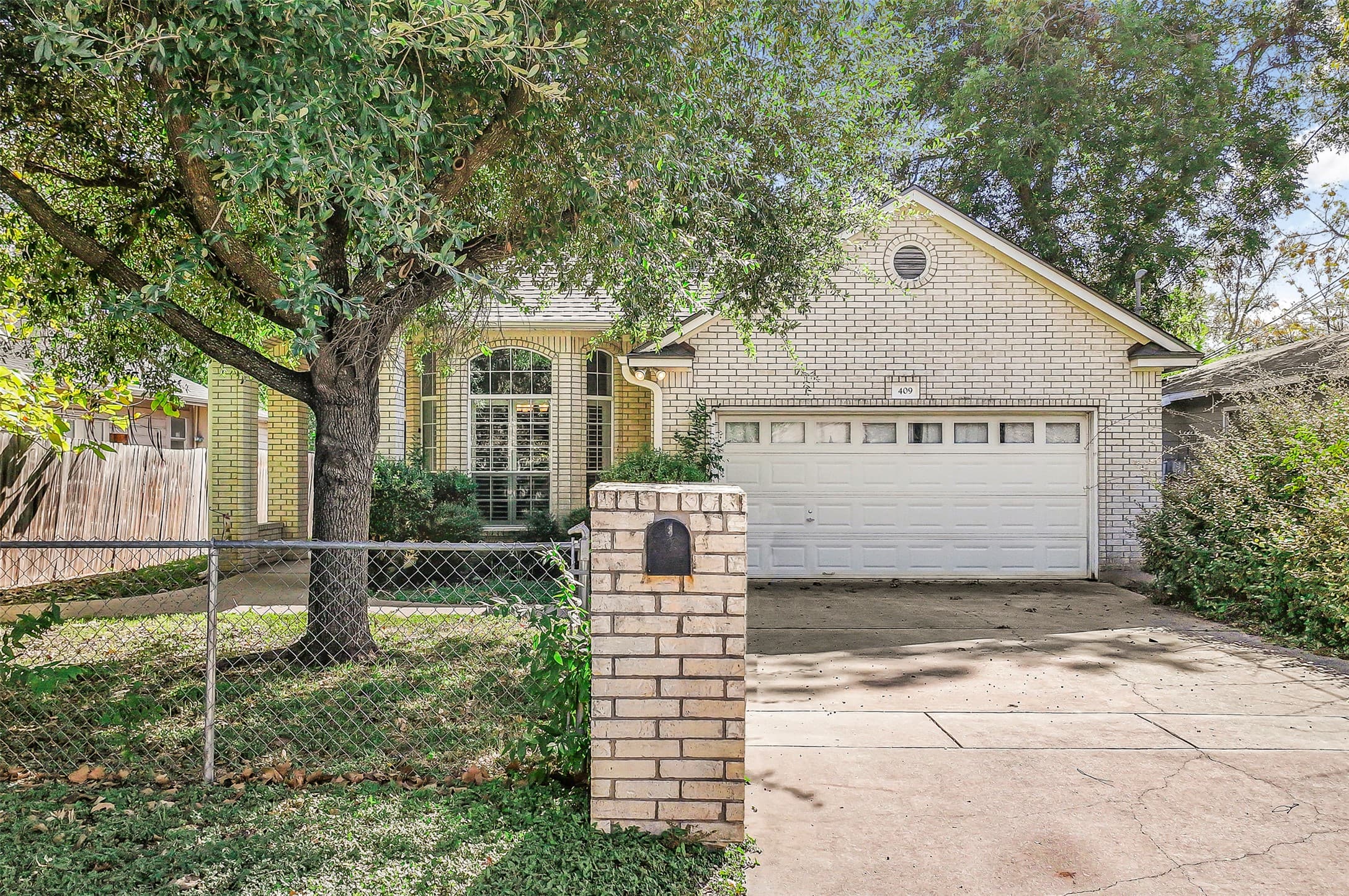 Main property image