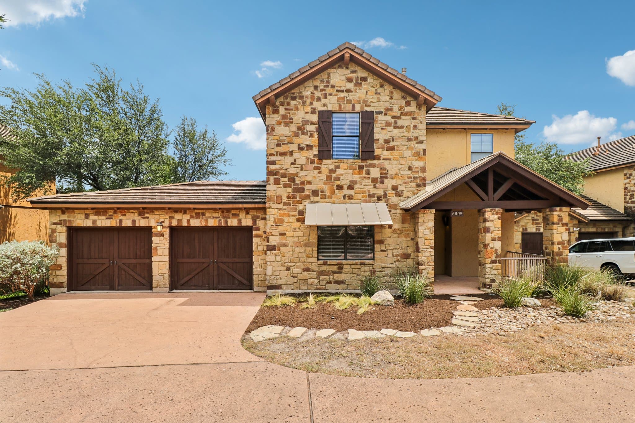 6805 Lantern View Dr