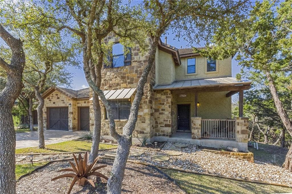 17924 Edgewood Way
