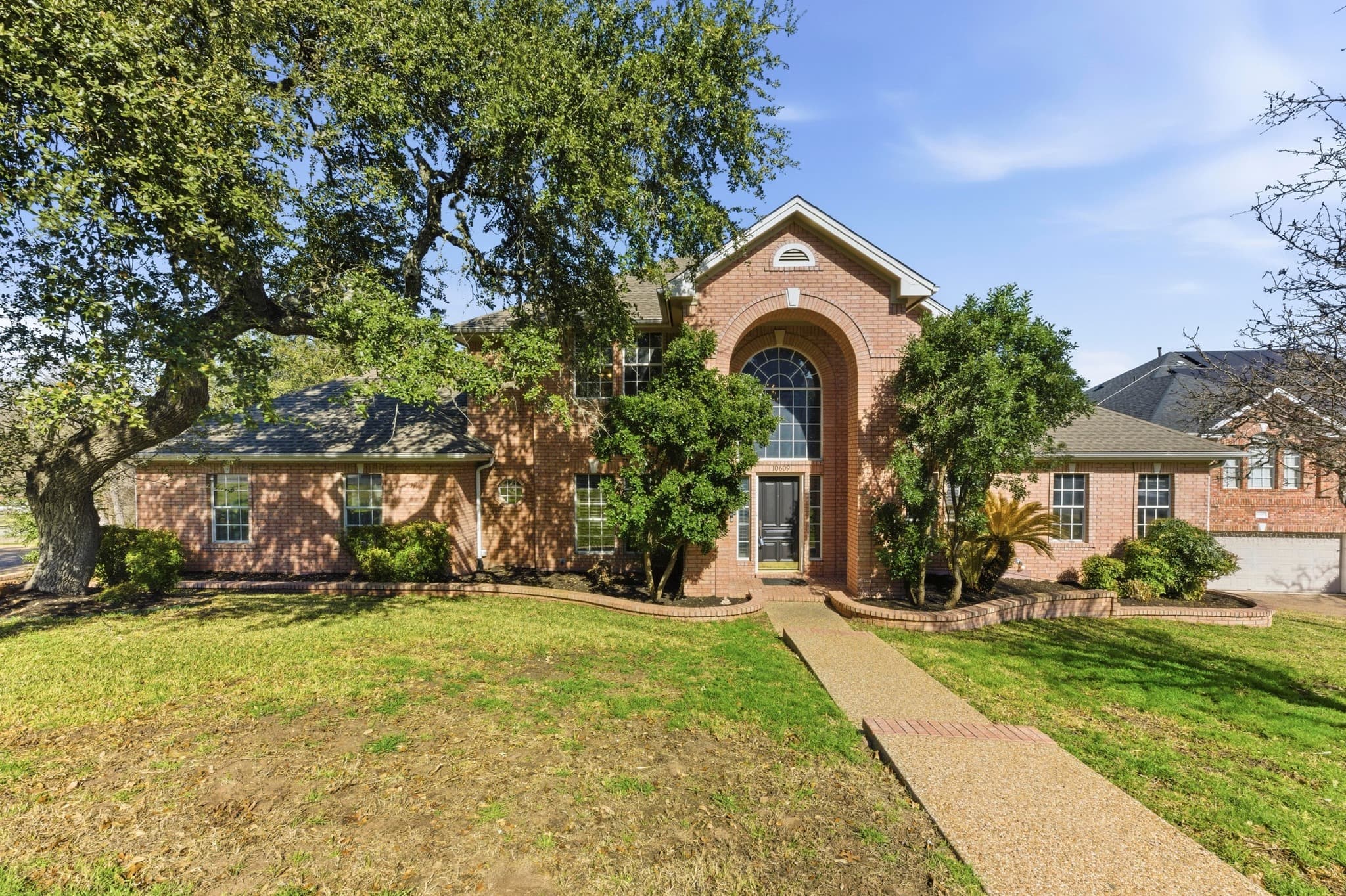 Main property image