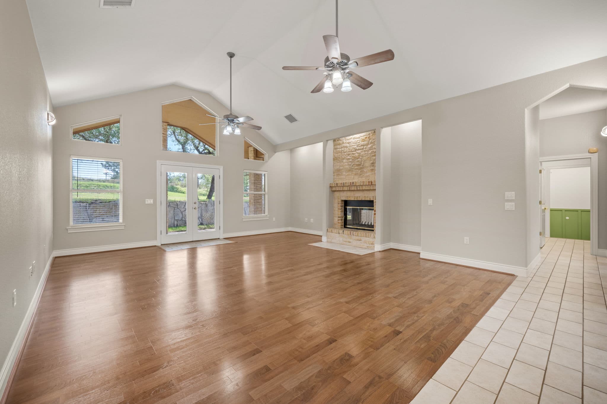 509 Meadow Oaks Dr