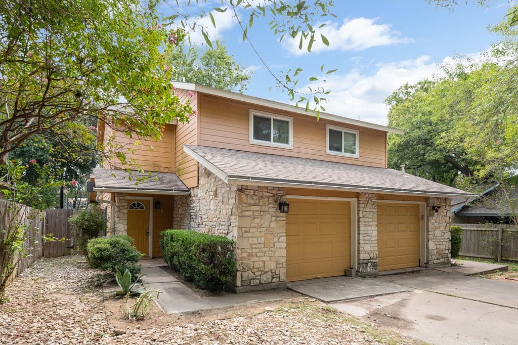 2413 Burleson Ct