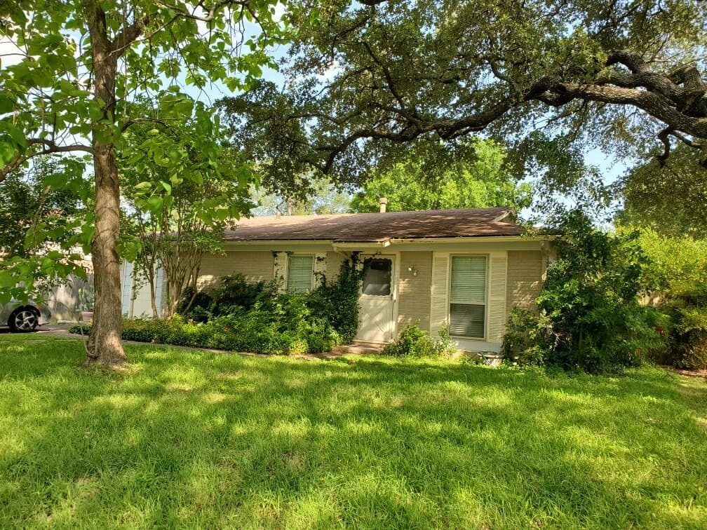 7509 Carriage Dr