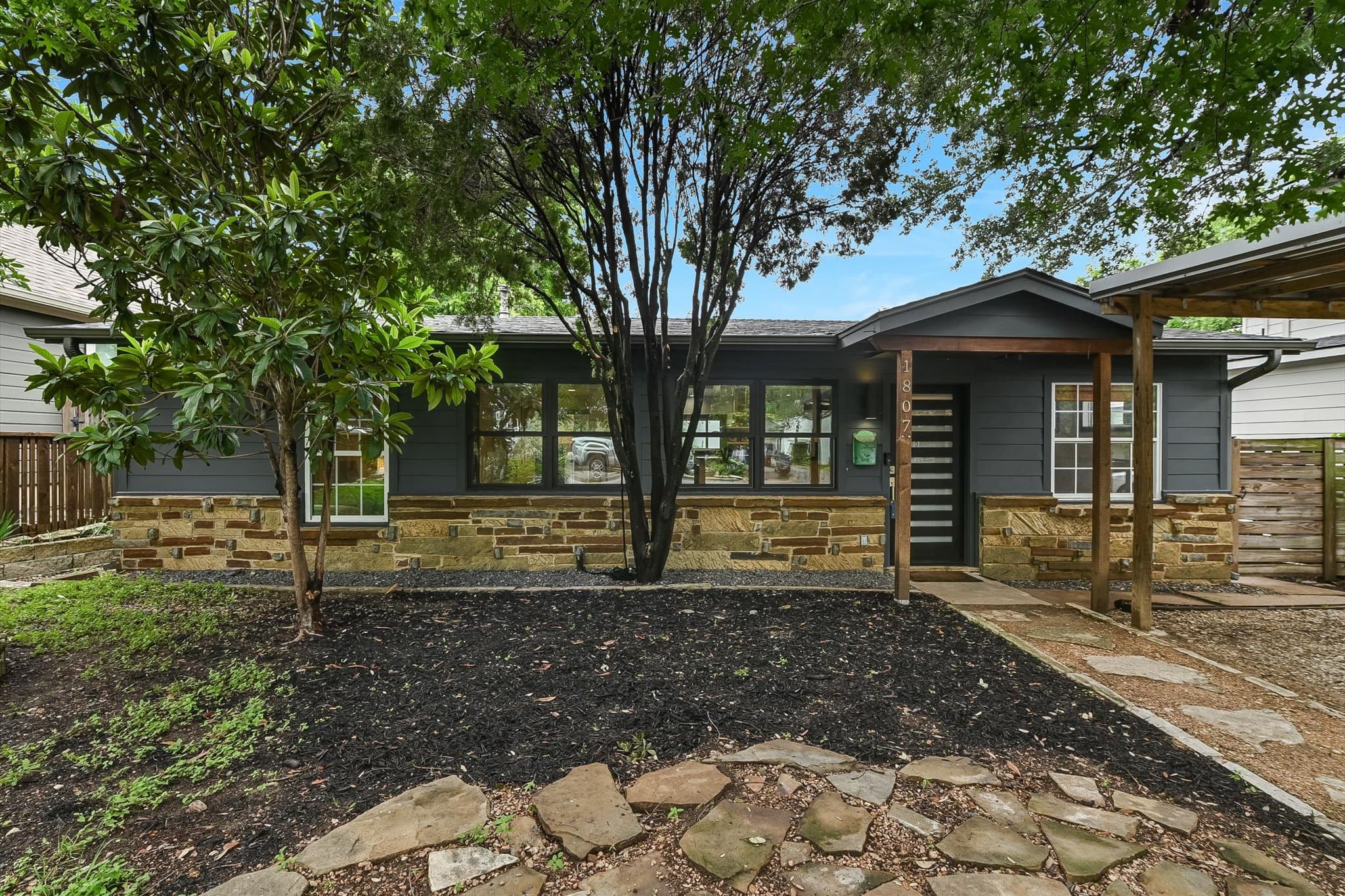 1807 Pasadena Dr