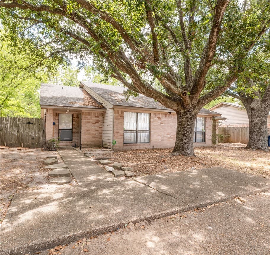 618 Cross Timbers Dr