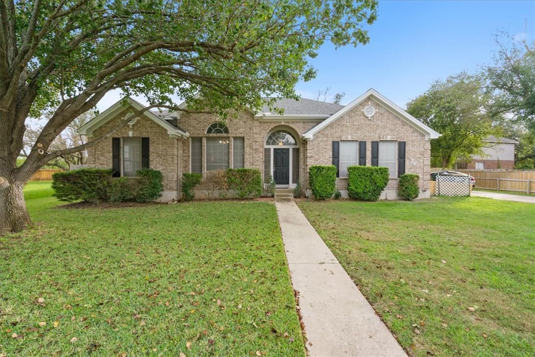 102 S Ridge Ct