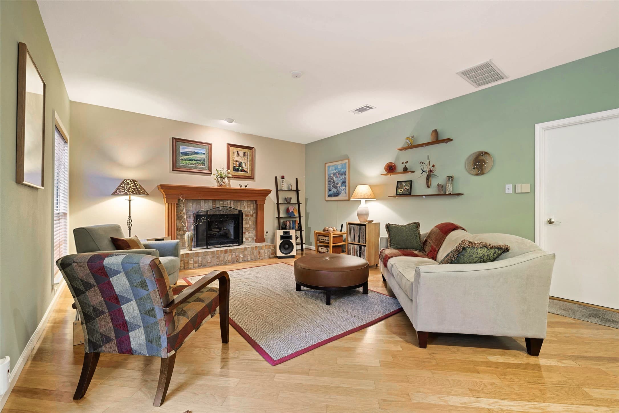 Gallery image 4