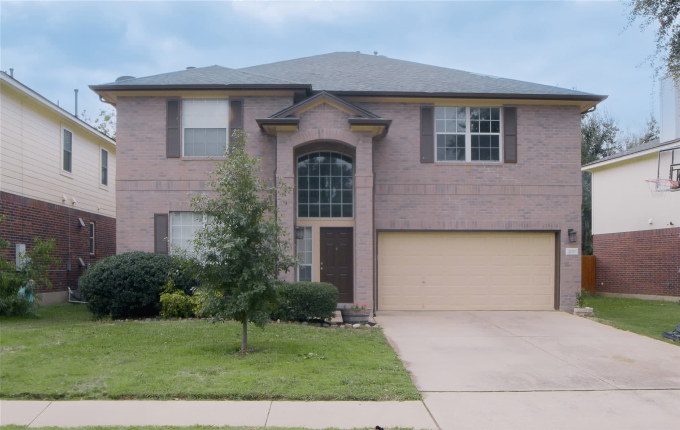Main property image