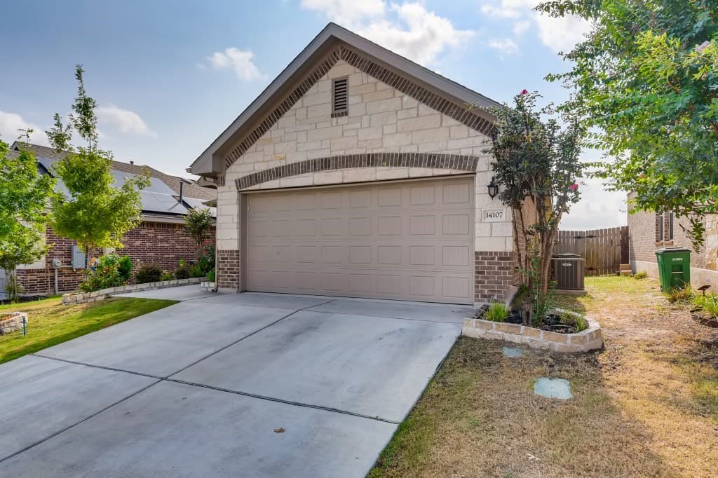 14107 Madrigal Ln