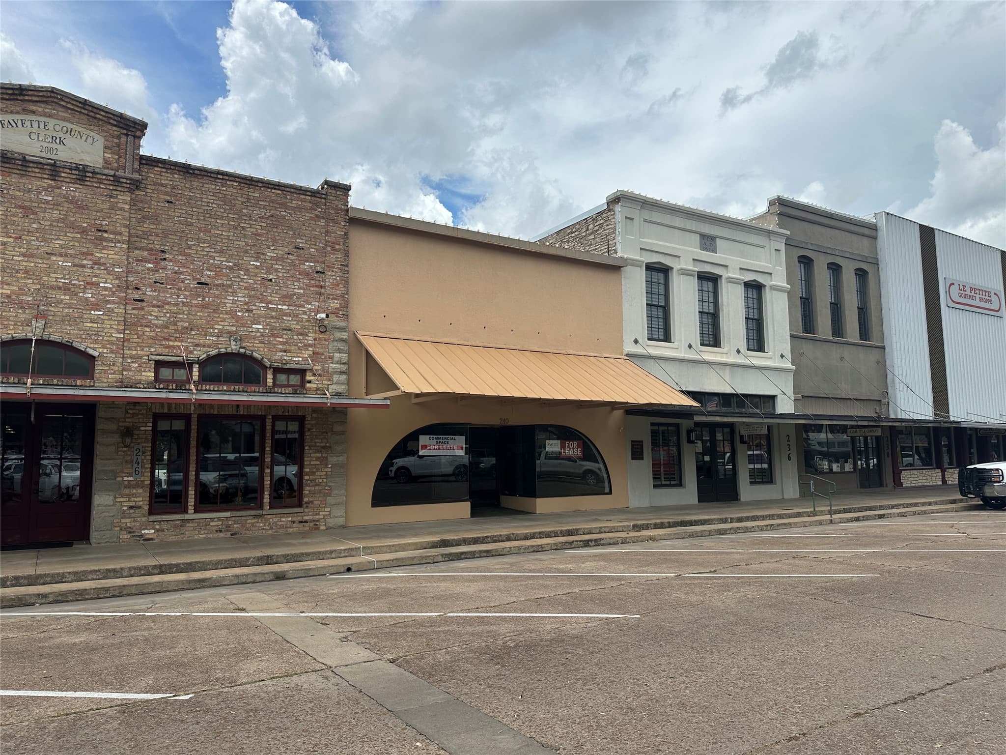 240 W Colorado St