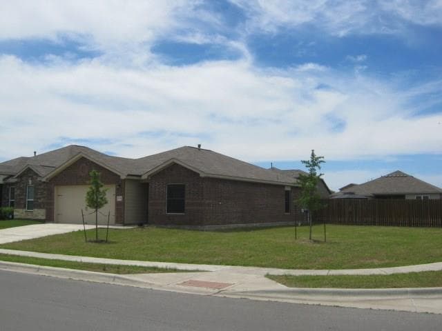 1324 Twin Estates Dr